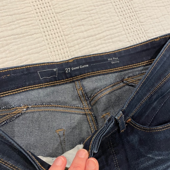 Levi's demi curve jeans - Picture 2 of 6